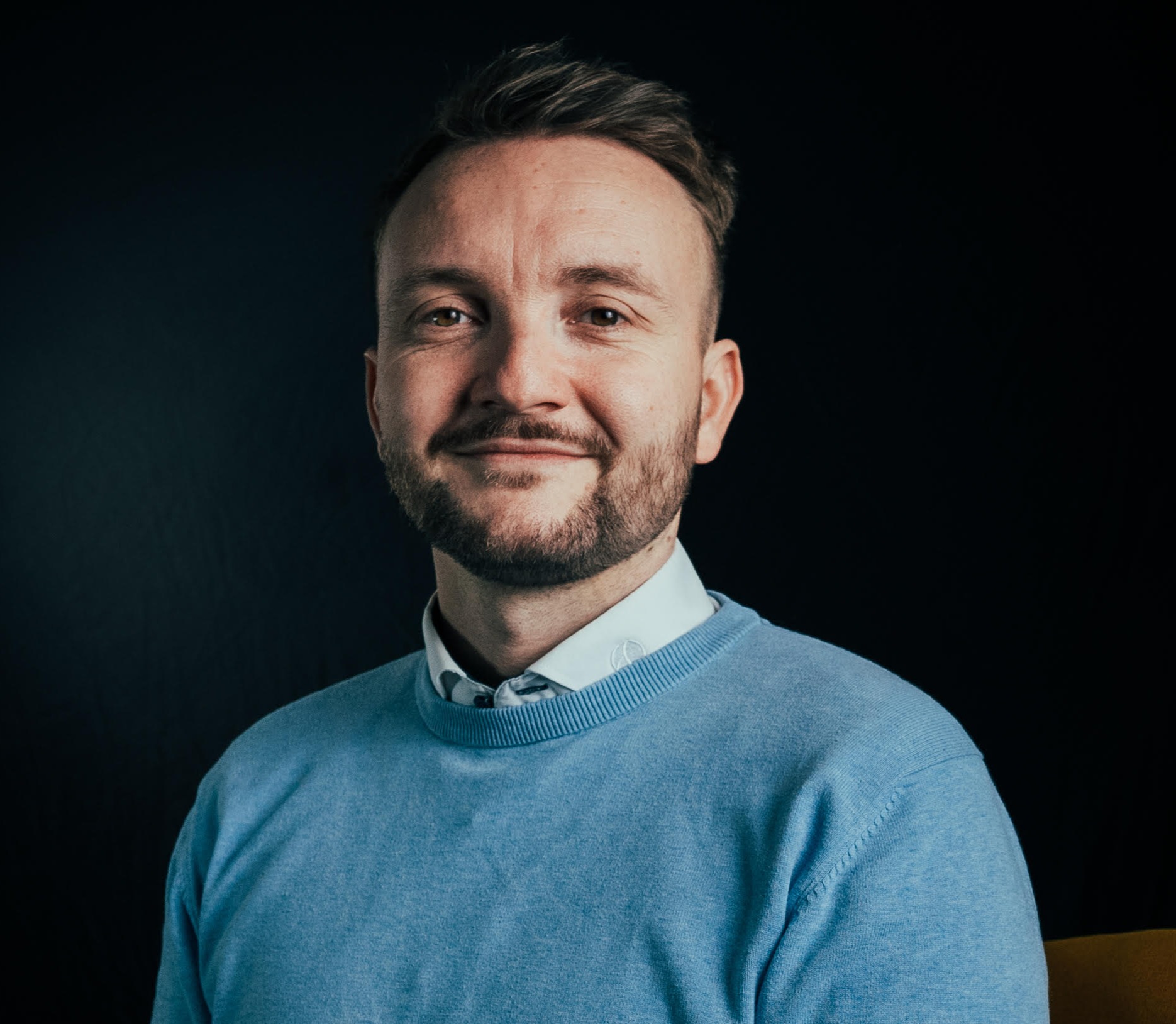 Portrait photo of Toni Pick